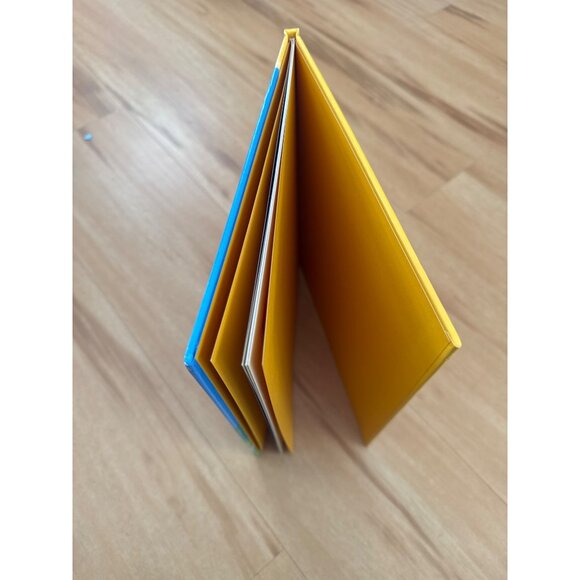 Disney Dumbo Childrens Book Hardcover Ages 3+ By Kohls Cares - Picture 4 of 4